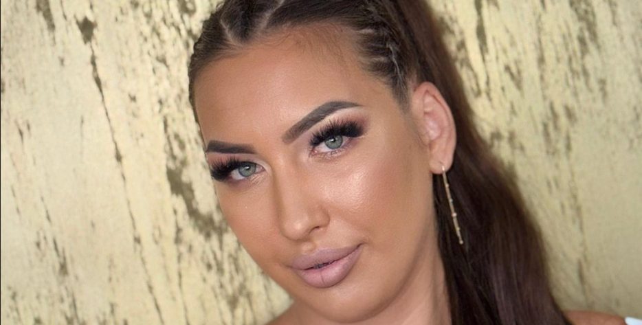 Bilja, 36 godina, nikad nisam bila udata, zivim sama,mozda si bas ti moj razlog da vise ne budem