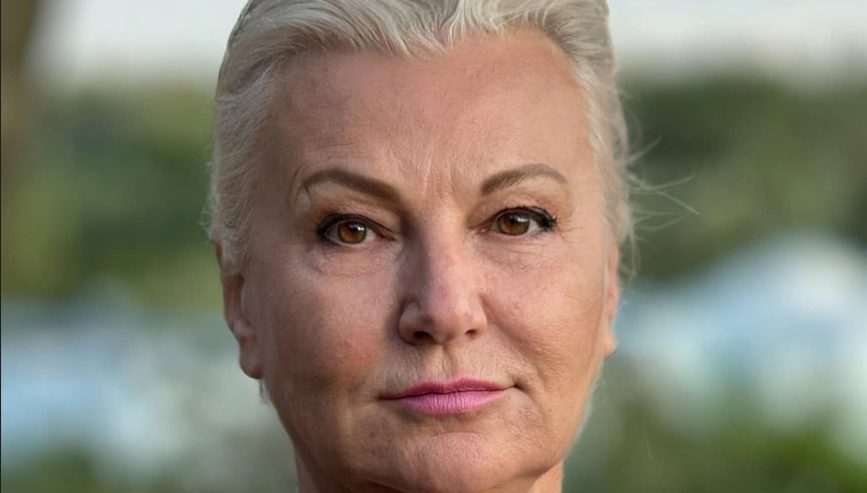 Nena (56) Kazu da sam ostarala, a ja samo zelim nekog da me zagrli ove Nove godine